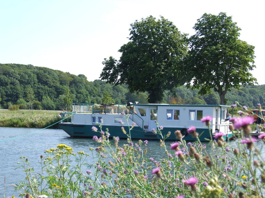 Botel Fluvial De La Baie De Somme Le Lihoury *