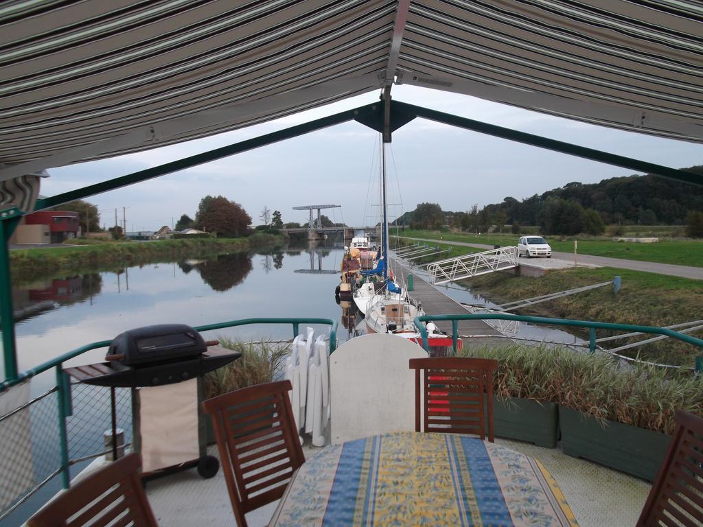 Botel Fluvial De La Baie De Somme Le Lihoury *